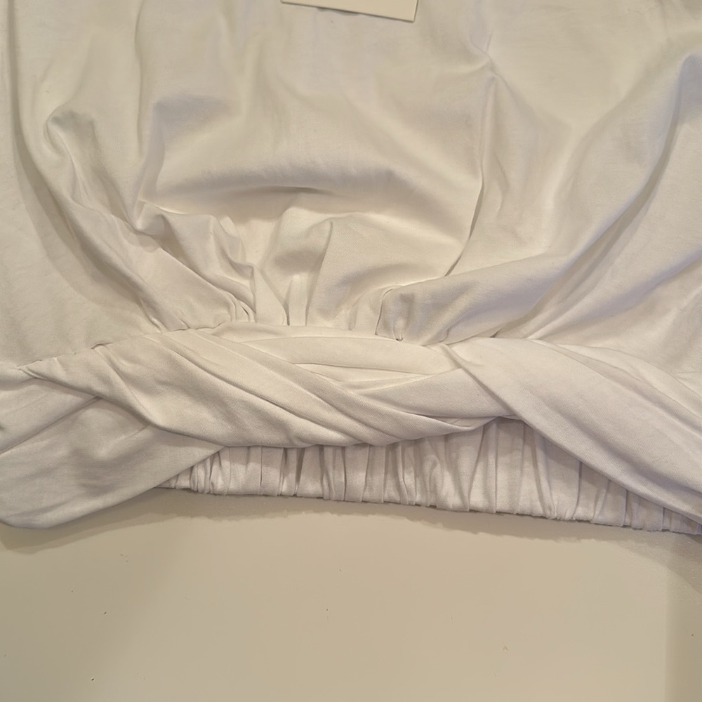 New A.L.C. Short Sleeve White Crop Top. Size XS. - Picture 4 of 6